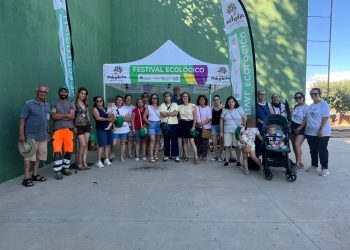 El programa Arboleda llega a Palaciosrubios con una plantación que ha reunido a niños y adultos en el parque municipal