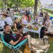 Paradinas de San Juan reúne a 600 comensales en el parque Donantes de Sangre para compartir una gran paella popular