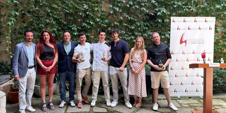 «Paroxismo» de Los Álamos Gastrolab gana el «Pincho de Oro» en el concurso Provincial de Pinchos de Salamanca y Provincia