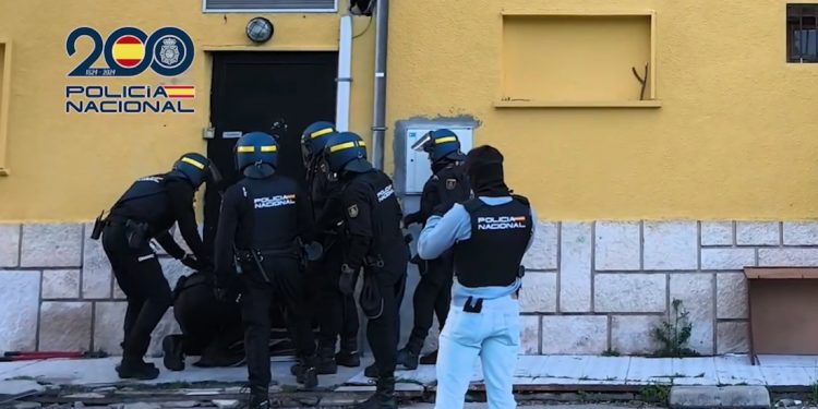 La Policía Nacional libera a dos víctimas y detiene a 11 integrantes de una red criminal dedicada a la explotación sexual de mujeres
