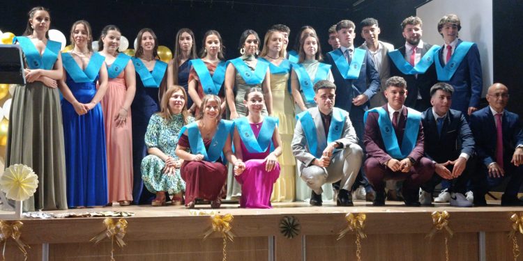 El IES Senara celebra en Babilafuente la ceremonia de graduación de los alumnos de segundo de Bachillerato que dejan el centro