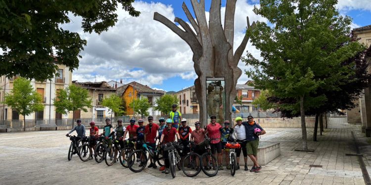 La Transmorucha 2026 arranca en la localidad leonesa de Boñar con 16 participantes y con 96 kilómetros en cuatro etapas