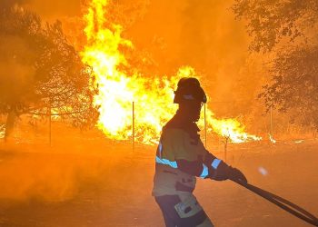 La Diputación de Salamanca envía hoy un segundo relevo de Bomberos para combatir los incendios en la provincia de Ávila