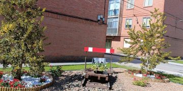 «Peñaranda Monte y Jardín» crea zonas verdes con nuevos diseños, entre ellas un llamativo y vistoso homenaje al ferrocarril