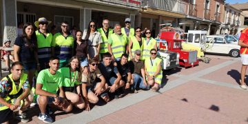 Los Autos Locos no defraudan en Santiago de la Puebla: risas, aplausos, mucho público y primer premio para la «Guardia viril»