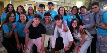 Santiago de la Puebla inaugura oficialmente sus fiestas con el pregón en la plaza y la elección de la corte de honor juvenil