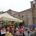 La III Feria de la Cerveza Artesana y Mercado de Productores llenan hoy de ambiente y público la plaza Mayor de Alaraz
