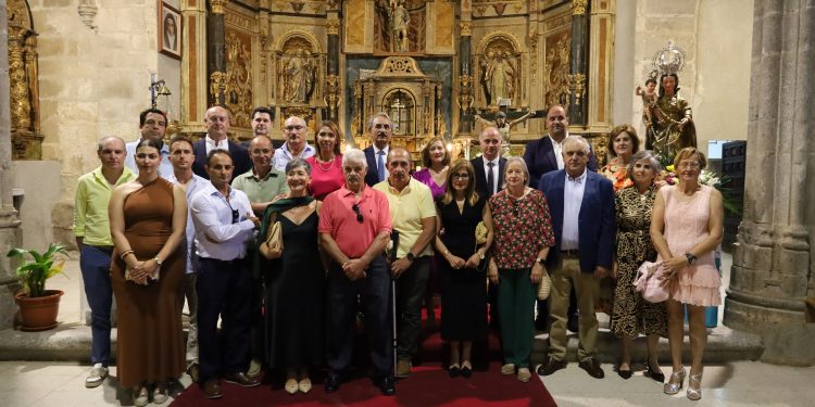 Mancera de Abajo acompaña a su patrona, la Virgen del Rosario, en el día grande con una gran participación en los actos festivos