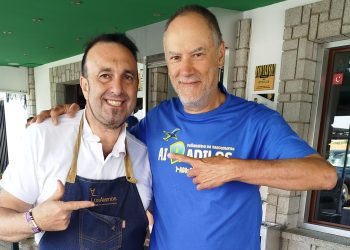 El televisivo Erundino Alonso visita Peñaranda, hace parada en Los Álamos Gastrolab e invita a participar en el Airadilos Fest