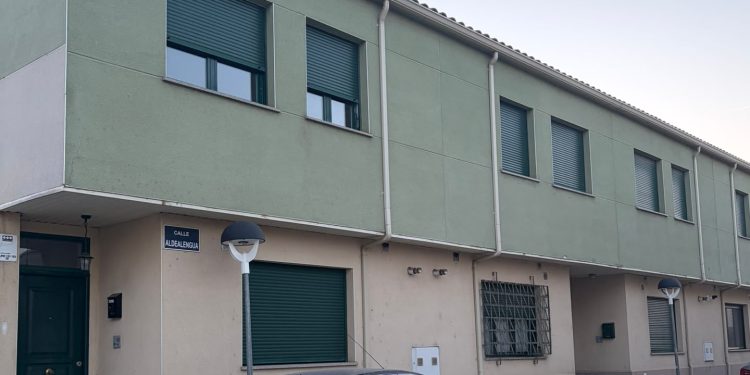 Crecen los problemas en los «pisos verdes» de Babilafuente y el pleno plantea crear una ordenanza municipal de convivencia