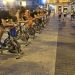 El Spinning Outdoor Solidario reúne deporte y solidaridad en la Plaza de la Constitución con una recogida benéfica de alimentos
