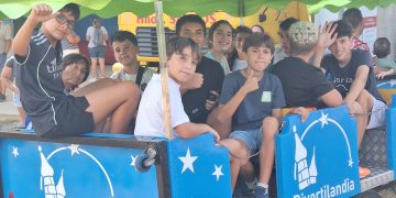 Cordovilla dedica el viernes festivo a la infancia con hinchables, tren para recorrer el pueblo y una refrescante fiesta de la espuma