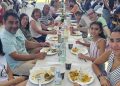 Cordovilla reparte 300 raciones de paella con sangría y postre en una comida con sabor a despedida y cuenta atrás para 2027