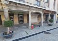 Otro edificio acordonado en las plazas de Peñaranda debido al deterioro que presenta junto a las columnas que lo sostienen