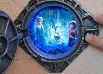 Una casita «de récord» en Peñaranda: cien niños y niñas de 4 a 8 años encuentran a Frozen y mañana vivirán una gran fiesta