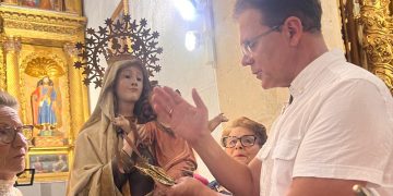 La asociación de mujeres de El Campo de Peñaranda festeja a su patrona, la Virgen del Carmen, con misa y comida en Mancera