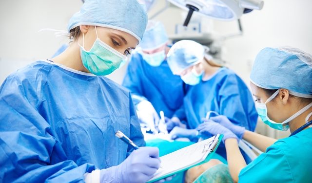 101 días de espera media para ser intervenido quirúrgicamente en los hospitales públicos de Castilla y León y 44 días para un TAC