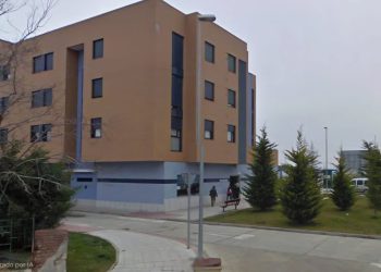 Rescate en Peñaranda: Bomberos liberan a un hombre que quedó atrapado en un ascensor en un edificio de Ronda de la Estación