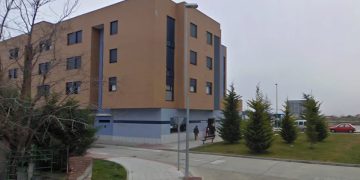 Rescate en Peñaranda: Bomberos liberan a un hombre que quedó atrapado en un ascensor en un edificio de Ronda de la Estación