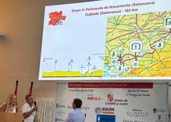 Peñaranda, representada por Fran Díaz en la presentación en Valladolid de la III edición de la Vuelta Ciclista a Castilla y León