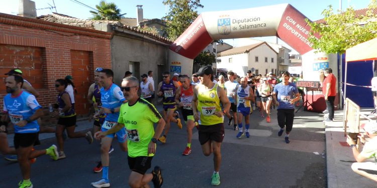 Villoria cierra un intenso fin de semana cultural y deportivo con la carrera solidaria Virgen de la Vega a favor de la asociación AIPA