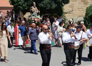 Villar de Gallimazo da la bienvenida al mes de agosto con los actos festivos en honor de su patrón, San Pedro Advíncula