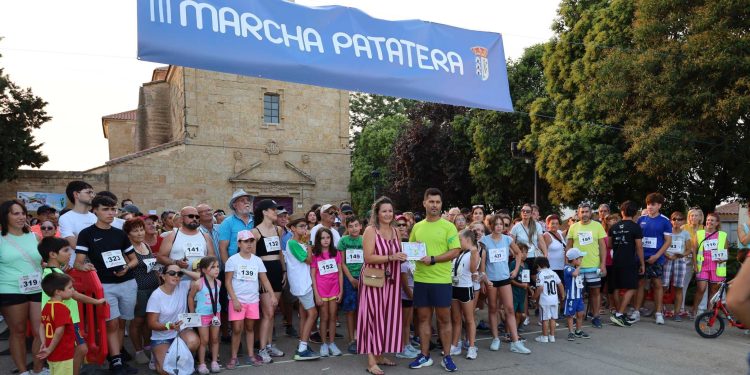 Arabayona de Mógica se vuelca con la III Marcha Patatera Solidaria a favor de Pyfano y reúne a cerca de 500 participantes