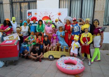 Los Simpson, el Año Nuevo Chino y las Ovejas pellejas ganan el multitudinario concurso de disfraces de las fiestas de Alaraz