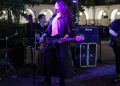 Puntos Suspensivos ameniza la noche del sábado en Peñaranda con un concierto que llena las terrazas en la plaza Nueva