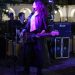 Puntos Suspensivos ameniza la noche del sábado en Peñaranda con un concierto que llena las terrazas en la plaza Nueva