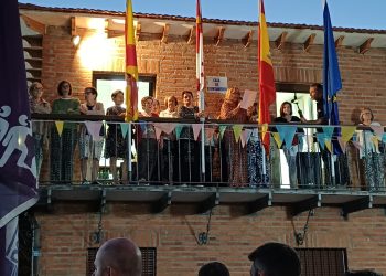 El Coro Parroquial da el pregón festivo en Paradinas de San Juan y reivindica una historia de casi medio siglo al servicio del pueblo