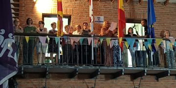 El Coro Parroquial da el pregón festivo en Paradinas de San Juan y reivindica una historia de casi medio siglo al servicio del pueblo