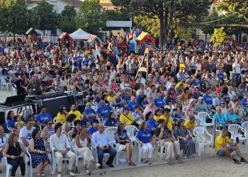 El «resacón» del II Airadilos Fest en Peñaranda: más de 3.000 personas, humor y música en la Huerta hasta la madrugada