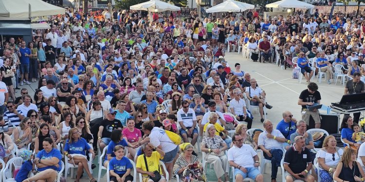 El «resacón» del II Airadilos Fest en Peñaranda: más de 3.000 personas, humor y música en la Huerta hasta la madrugada