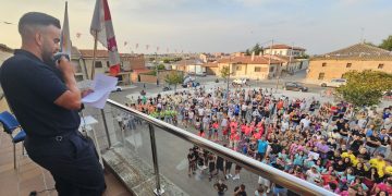 Babilafuente aplaude el pregón de Antonio Paz, director deportivo del Unionistas, en un pueblo que ha calificado de «increíble»