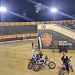 Babilafuente vibró anoche con un espectacular y novedoso show de freestyle sobre motos que se celebró en la plaza de toros