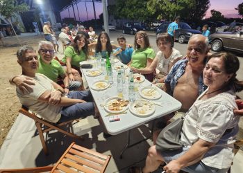 Babilafuente comparte una multitudinaria parrillada popular en un fin de fiestas que cerrará la verbena del Combo Dominicano
