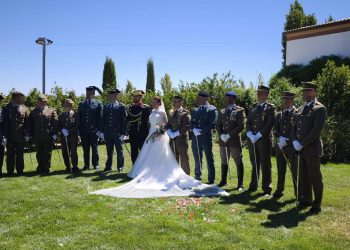 Bea y David celebran su boda en Peñaranda en una emotiva ceremonia en El Ventorro acompañados por sus familias y amigos
