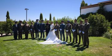 Bea y David celebran su boda en Peñaranda en una emotiva ceremonia en El Ventorro acompañados por sus familias y amigos