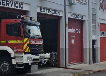 Incendio en unas instalaciones agrícolas de Nava de Sotrobal con la rápida intervención de los parques de Peñaranda y Villares