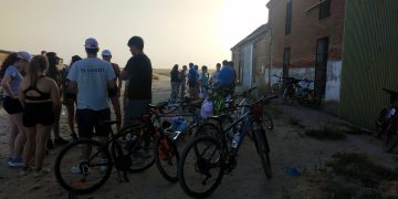 Pedaleando desde El Campo de Peñaranda hasta el azud de Riolobos: otro éxito que se suma al programa del Verano Cultural