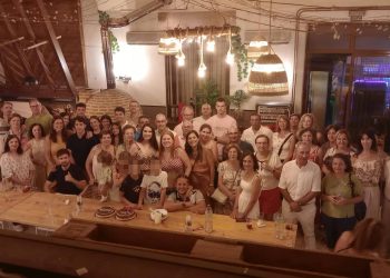 Marta Sánchez Sánchez reúne en una gran fiesta a su familia y amigos en Babilafuente para celebrar su 41 cumpleaños