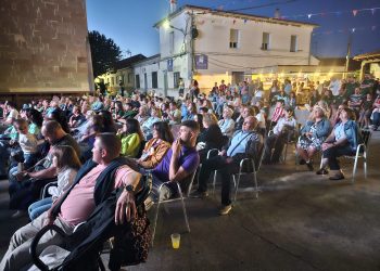 Huerta rinde homenaje a sus pioneras con un original pregón audiovisual en el comienzo oficial de las fiestas de San Bartolo