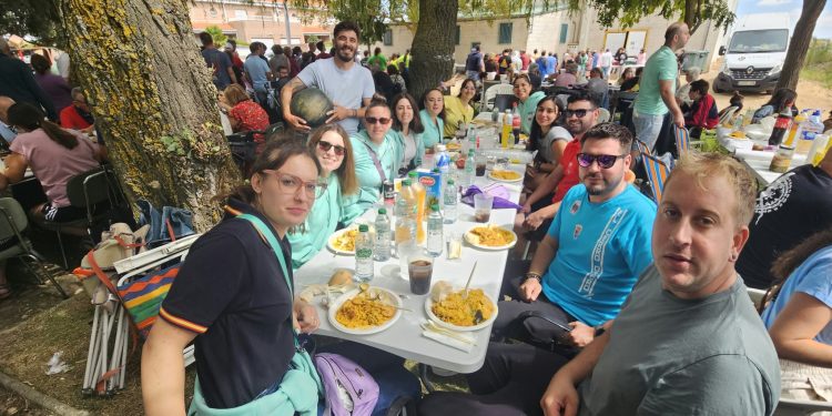 Huerta despide sus fiestas patronales en honor de San Bartolo con una jornada marcada por la paella popular y la música