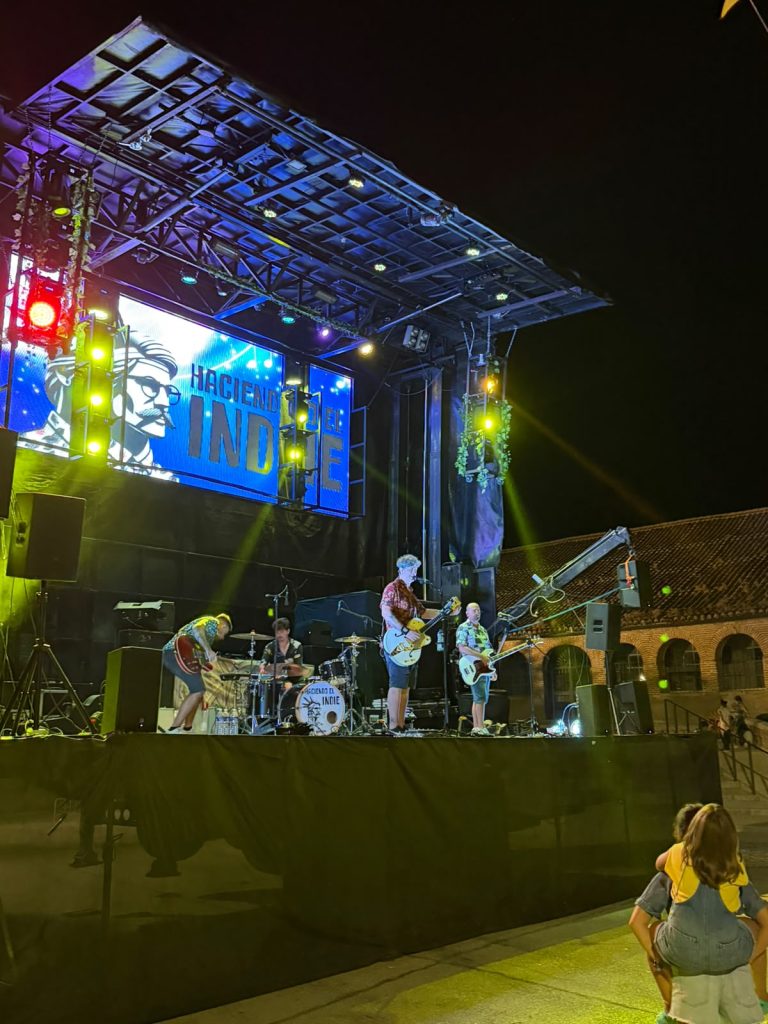indie 8