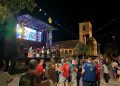 Aldeaseca de la Frontera mantiene su apuesta por los conciertos de calidad y disfruta en la plaza con el grupo «Haciendo el indie»