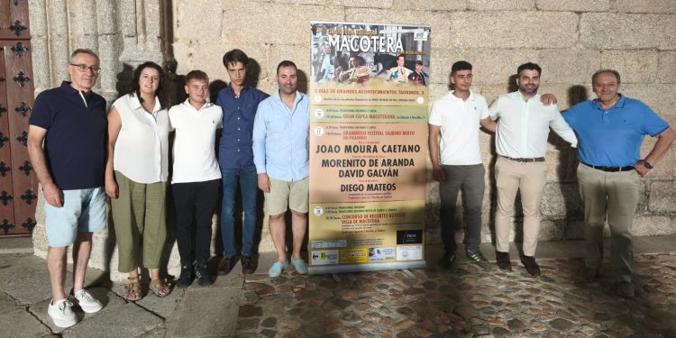 Macotera presenta la programación de sus fiestas de San Roque con los festejos taurinos y las verbenas como grandes reclamos