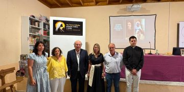 Sor Teresa Chikaba y el marqués de Mancera despiertan el interés de los manceranos y visitantes en una interesante conferencia