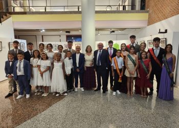 Destacada presencia institucional y política en el arranque de las fiestas peñarandinas con las cortes de honor como protagonistas