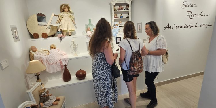 El Museo de las Muñecas abre sus puertas en Alaraz: un espacio en el que jugar, soñar, recordar y sentir la magia de la infancia